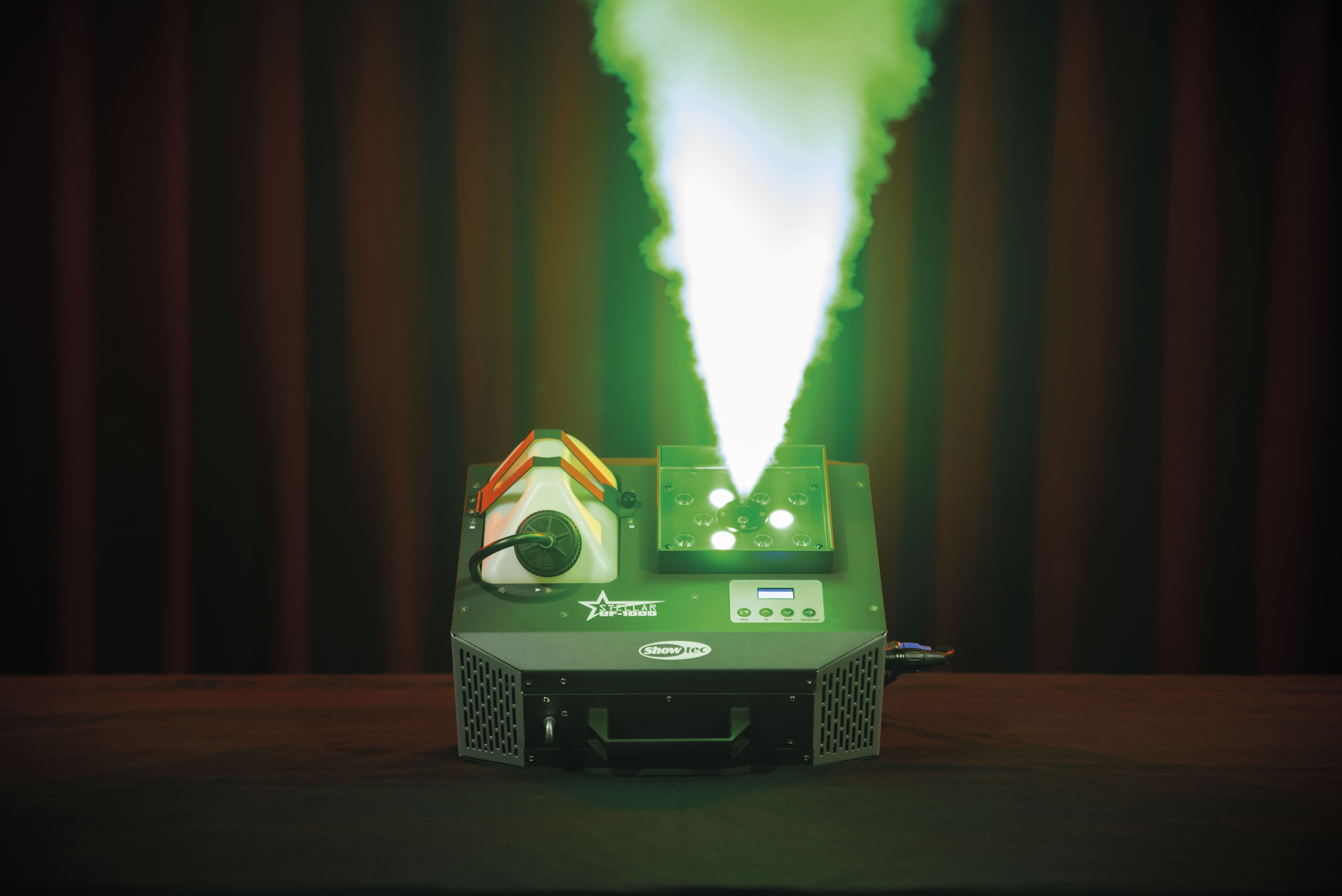SHOWTEC Stellar UF-1000 Upright Fogger 1000 W Nebelmaschine für vertikale Nebelfahnen SHOWTEC Stellar UF-1000 Upright Fogger 1000 W Nebelmaschine für vertikale Nebelfahnen