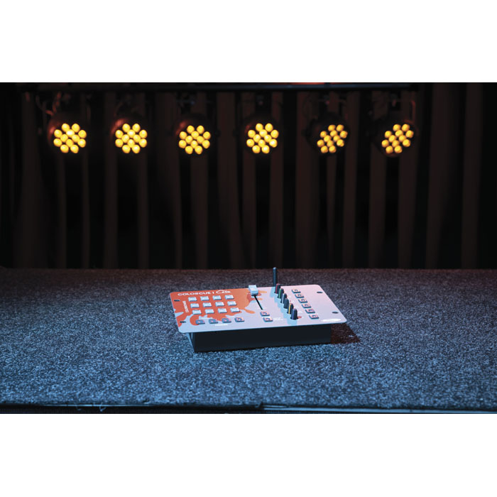 SHOWTEC ColorCue 1 Air Intelligenter, batteriebetriebener LED-Controller mit Wireless DMX, einem Fader und 6 Farben SHOWTEC ColorCue 1 Air Intelligenter, batteriebetriebener LED-Controller mit Wireless DMX, einem Fader und 6 Farben