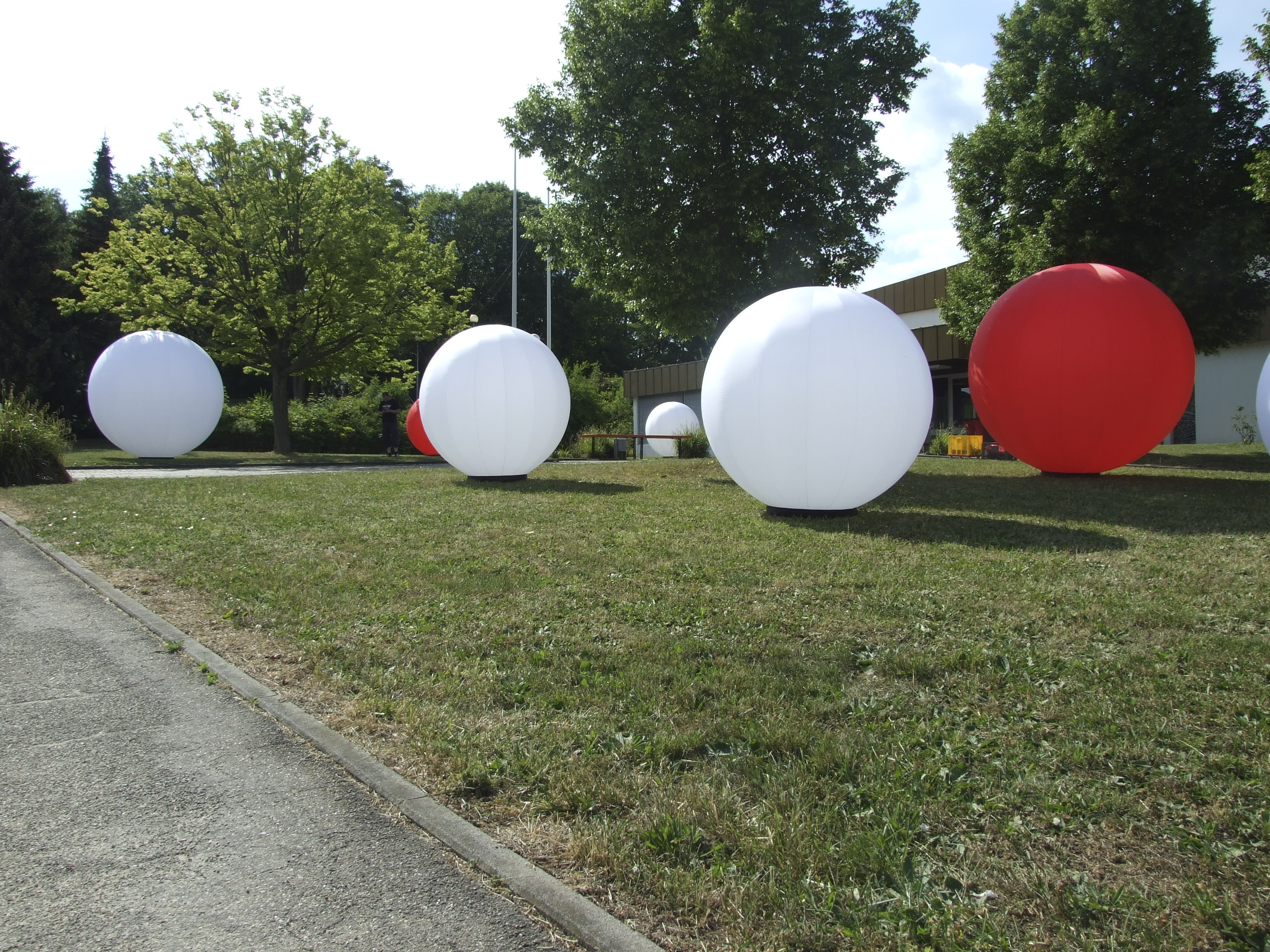 Cover Globe A2 white