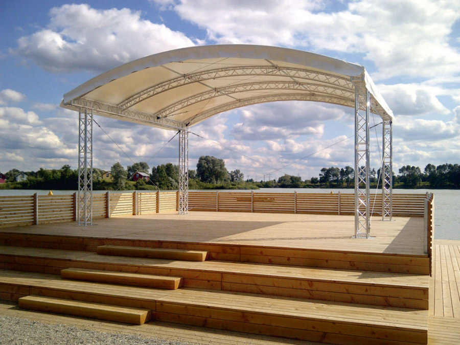 Naxpro-Truss Rundbogendach-Bühne AR08 - 8,00 x 6,00/6,60 x 4,88 m (BxLxH)