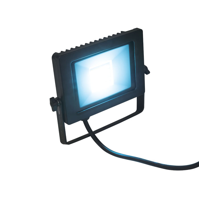 SHOWTEC Aviano Tour 30W CCT LED-Fluter mit einstellbare Farbtemperatur SHOWTEC Aviano Tour 30W CCT LED-Fluter mit einstellbare Farbtemperatur