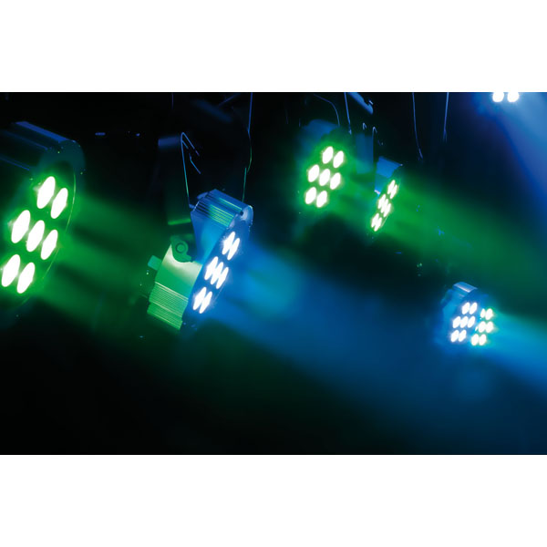 SHOWTEC Compact Par 7 Q4 7x 4 W RGBW LED PAR - grau SHOWTEC Compact Par 7 Q4 7x 4 W RGBW LED PAR - grau
