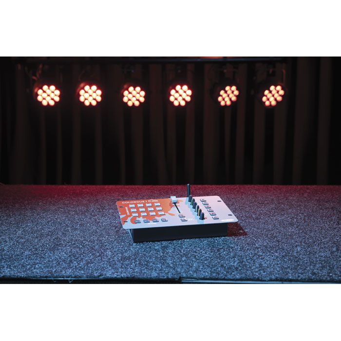 SHOWTEC ColorCue 1 Air Intelligenter, batteriebetriebener LED-Controller mit Wireless DMX, einem Fader und 6 Farben SHOWTEC ColorCue 1 Air Intelligenter, batteriebetriebener LED-Controller mit Wireless DMX, einem Fader und 6 Farben