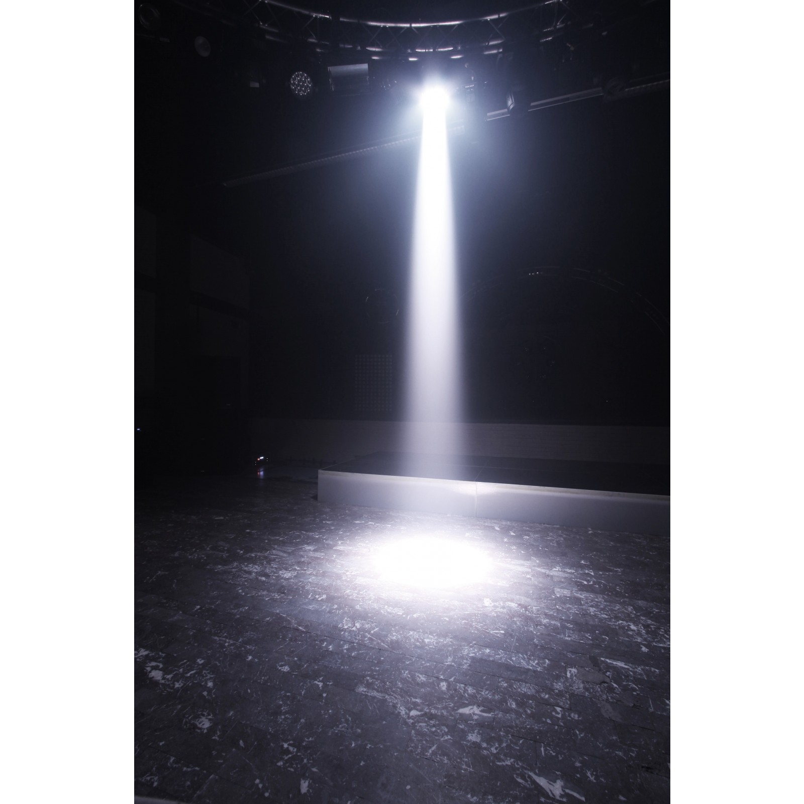 Briteq BT-ORBIT LED Zoom-Wash Moving Head