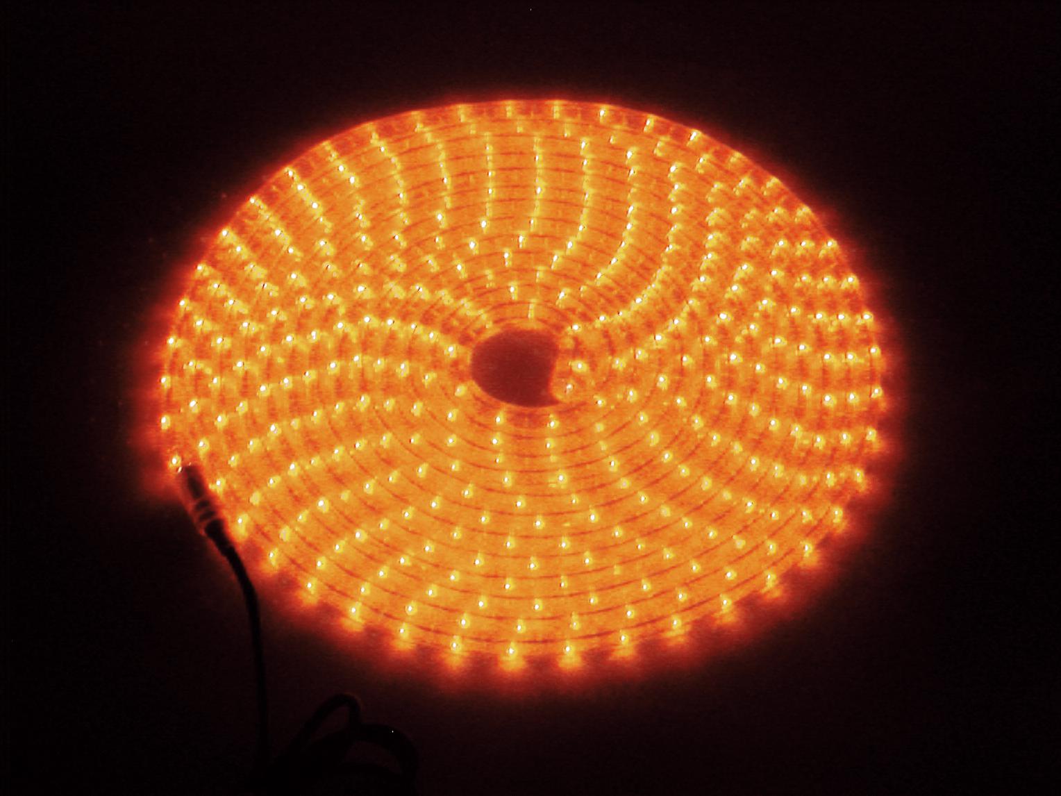 EUROLITE RUBBERLIGHT RL1-230V orange 5m EUROLITE RUBBERLIGHT RL1-230V orange 5m