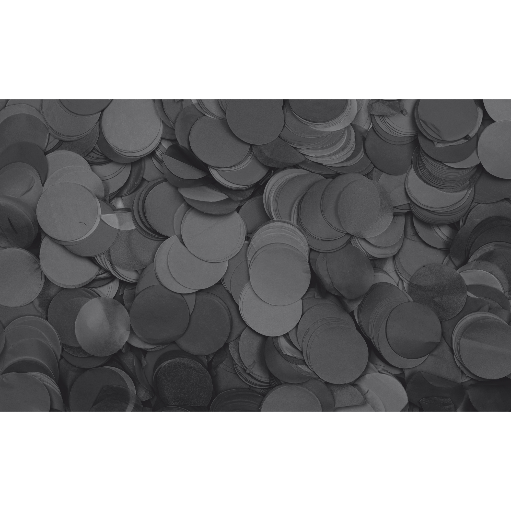 SHOWGEAR Confetti - Round Black, Ø 55 mm, 1 kg, flameproof and biodegradable Schwarz, Ø 55 mm, 1 kg, feuerhemmend und biologisch abbaubar