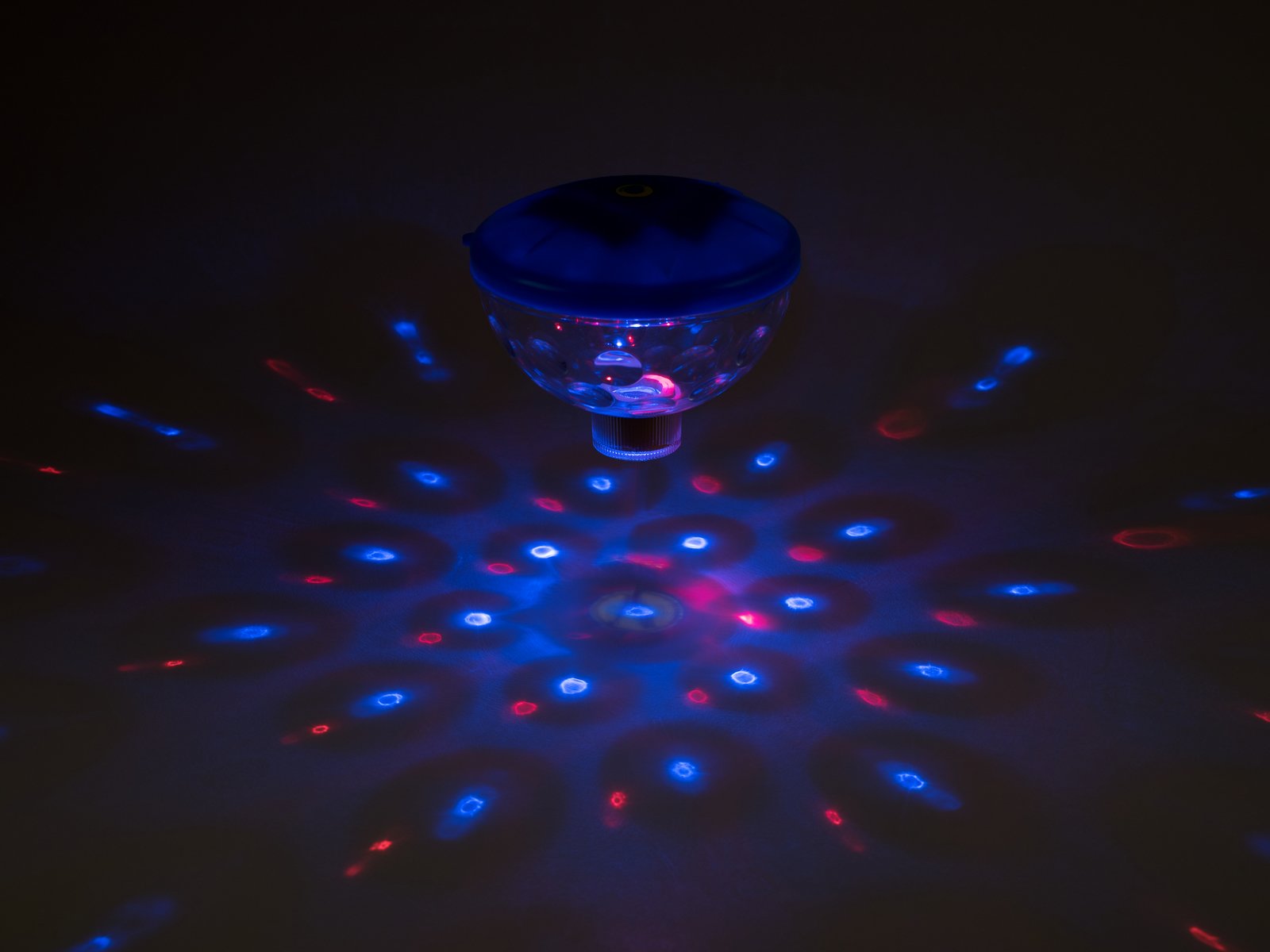 EUROLITE LED IP BC-10 RGB Schwimmbadlampe schwimmend EUROLITE LED IP BC-10 RGB Schwimmbadlampe schwimmend