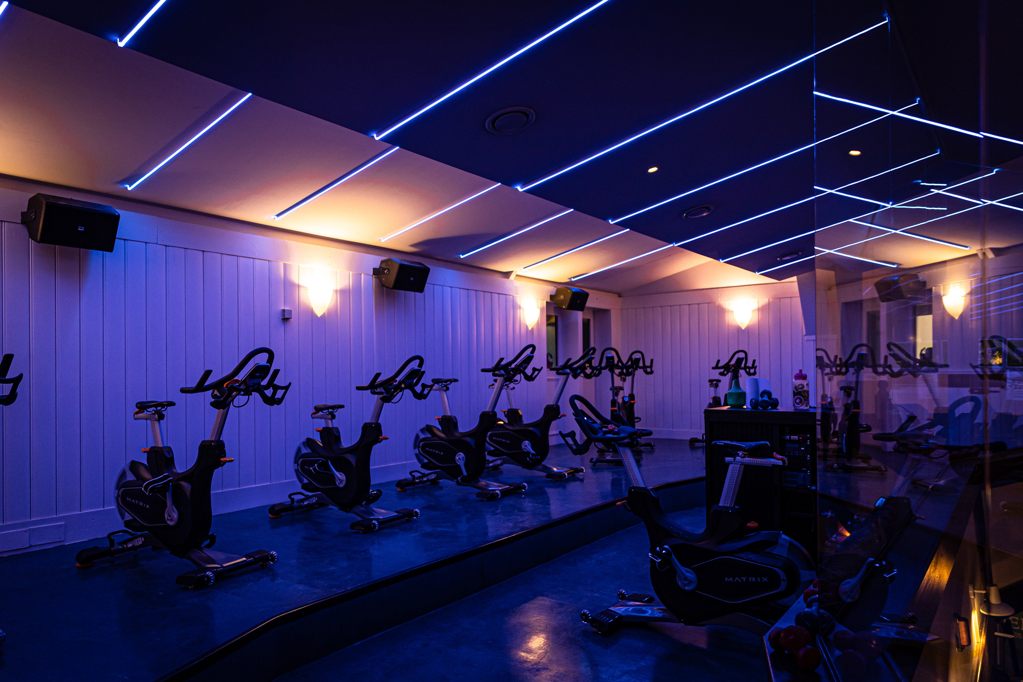 ARTECTA Havana Neon 1018 - Side Bending - RGB - IP67 60 LEDs/m - 430 lm/m - 14.4 W/m - 24 V