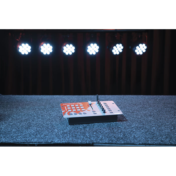 SHOWTEC ColorCue 1 Air Intelligenter, batteriebetriebener LED-Controller mit Wireless DMX, einem Fader und 6 Farben SHOWTEC ColorCue 1 Air Intelligenter, batteriebetriebener LED-Controller mit Wireless DMX, einem Fader und 6 Farben