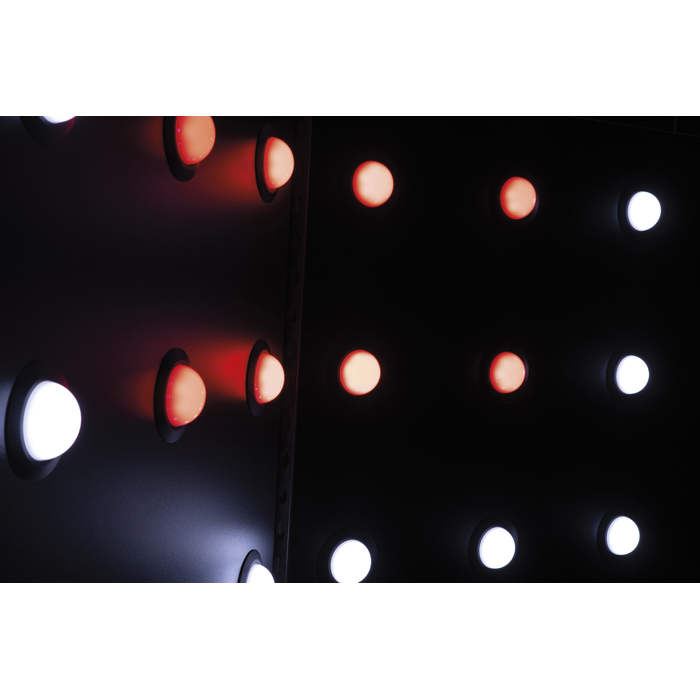 SHOWTEC Pixel Dot 50-mm RGB-LED-Punkt für die feste Installation SHOWTEC Pixel Dot 50-mm RGB-LED-Punkt für die feste Installation