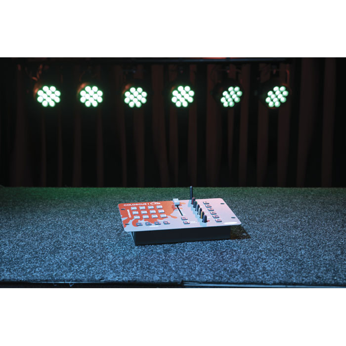 SHOWTEC ColorCue 1 Air Intelligenter, batteriebetriebener LED-Controller mit Wireless DMX, einem Fader und 6 Farben SHOWTEC ColorCue 1 Air Intelligenter, batteriebetriebener LED-Controller mit Wireless DMX, einem Fader und 6 Farben