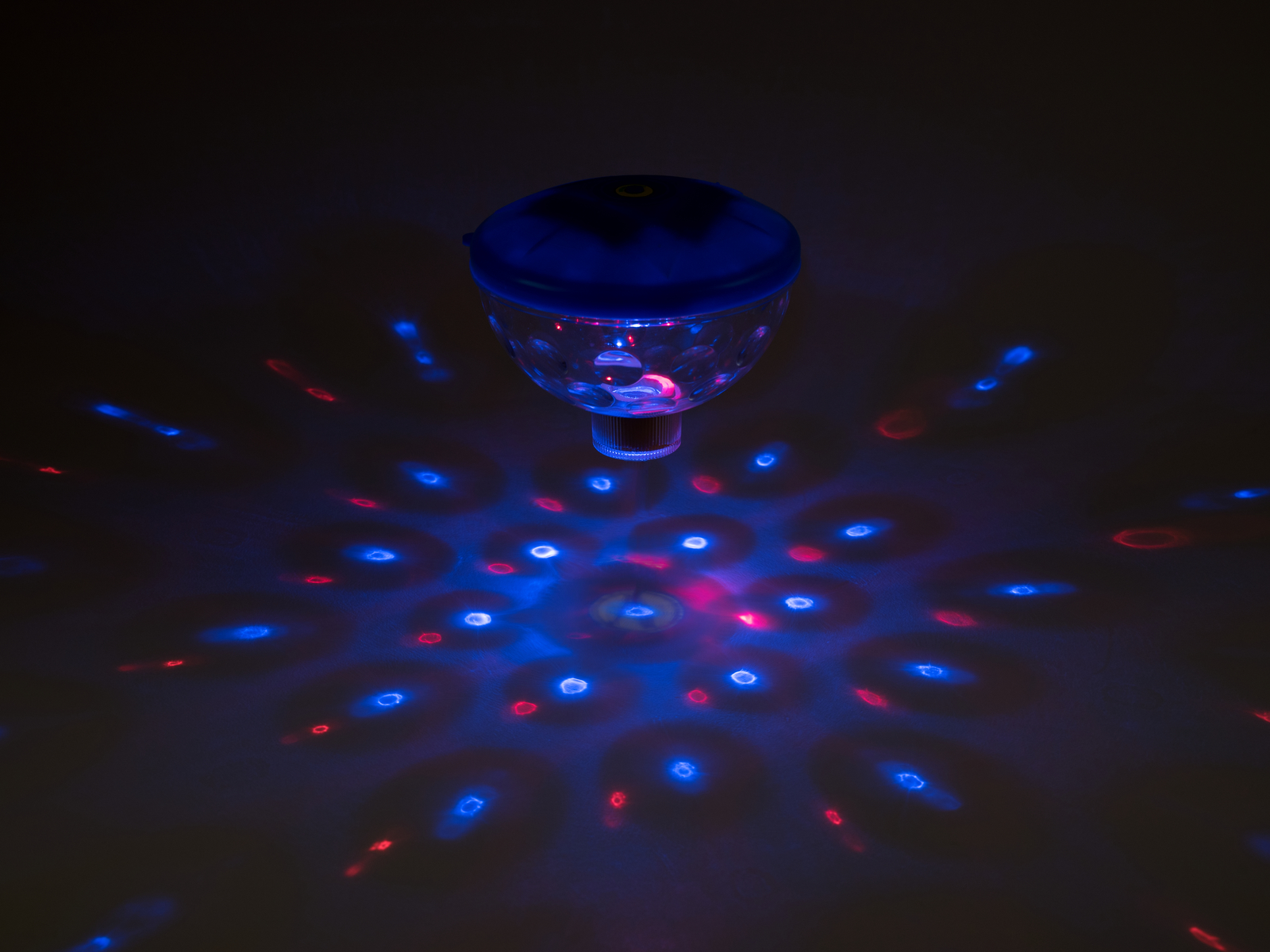 EUROLITE LED IP BC-10 RGB Schwimmbadlampe schwimmend EUROLITE LED IP BC-10 RGB Schwimmbadlampe schwimmend