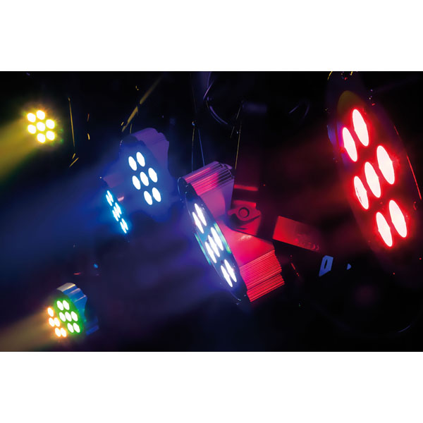 SHOWTEC Compact Par 7 Q4 7x 4 W RGBW LED PAR - grau SHOWTEC Compact Par 7 Q4 7x 4 W RGBW LED PAR - grau