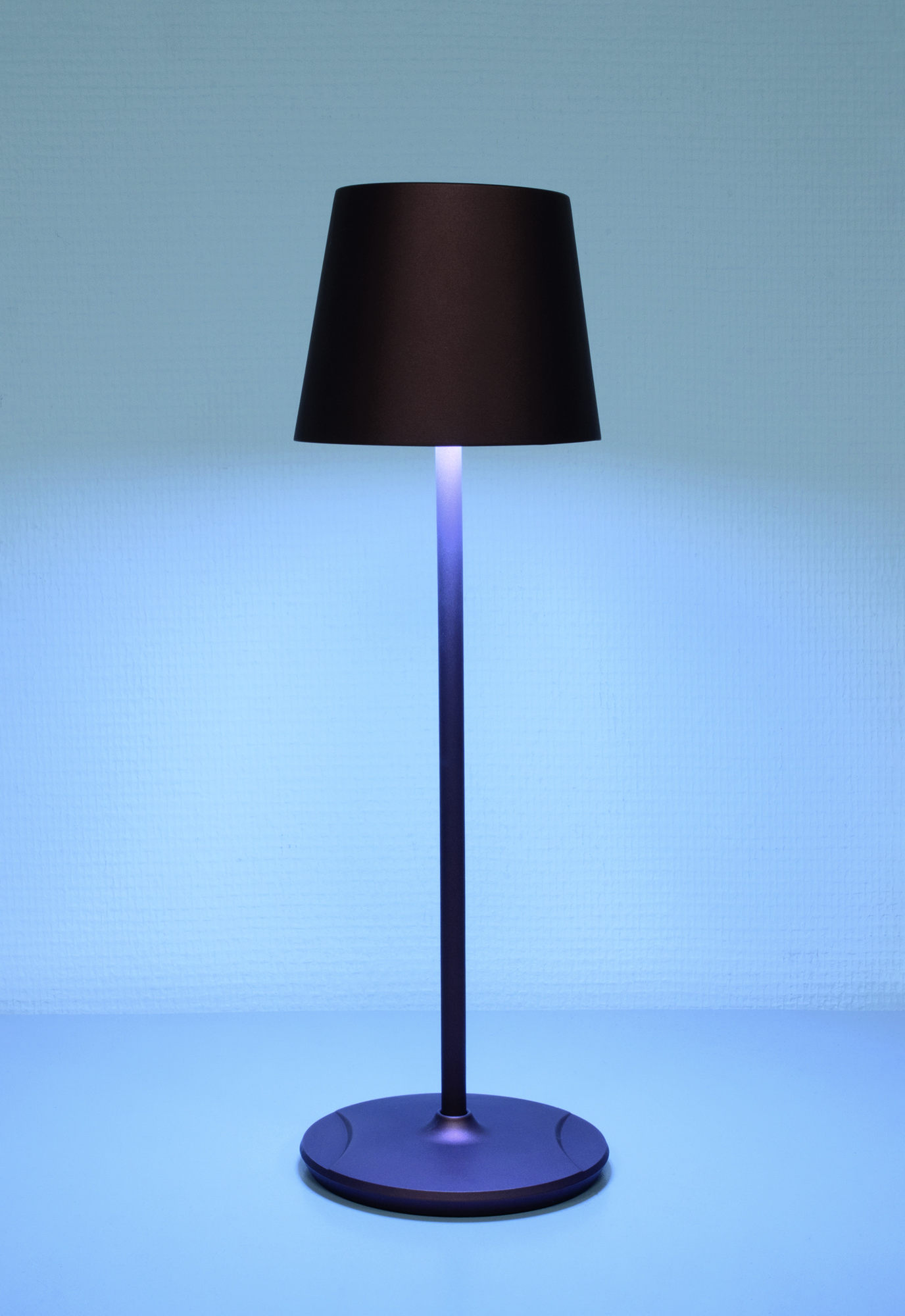 Showtec EventLITE Table-RGBW RGBW IP54 Batterie-LED-Lampe - bronze