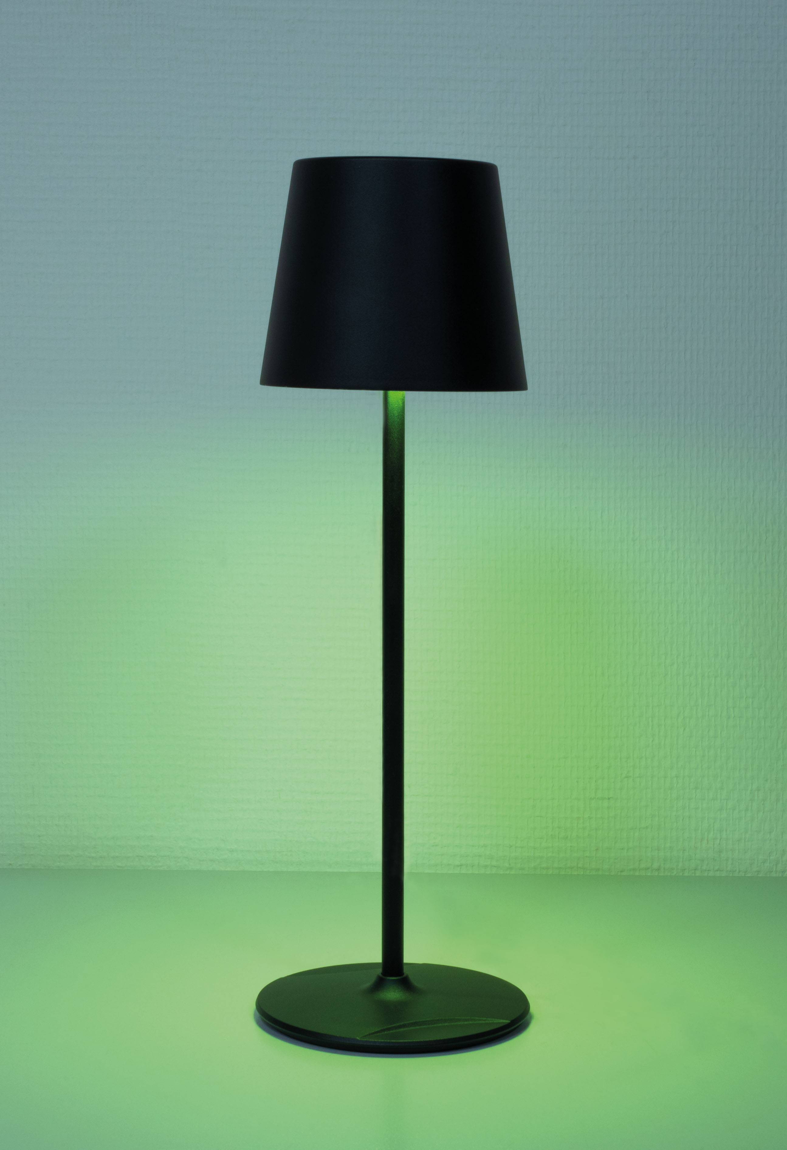 Showtec EventLITE Table-RGBW RGBW IP54 Batterie-LED-Lampe - schwarz