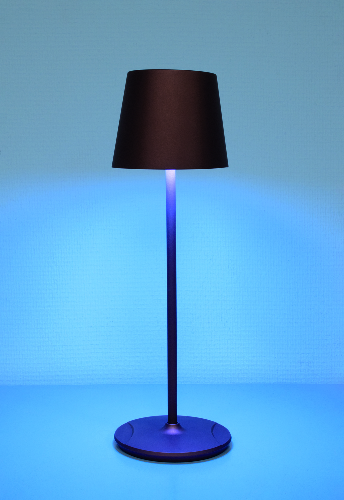Showtec EventLITE Table-RGBW RGBW IP54 Batterie-LED-Lampe - bronze