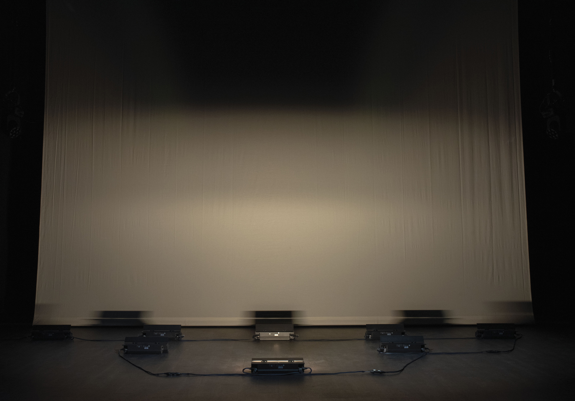 SHOWTEC Performer Cyc Q6 Cyclorama-Washer für die Hintergrundbeleuchtung