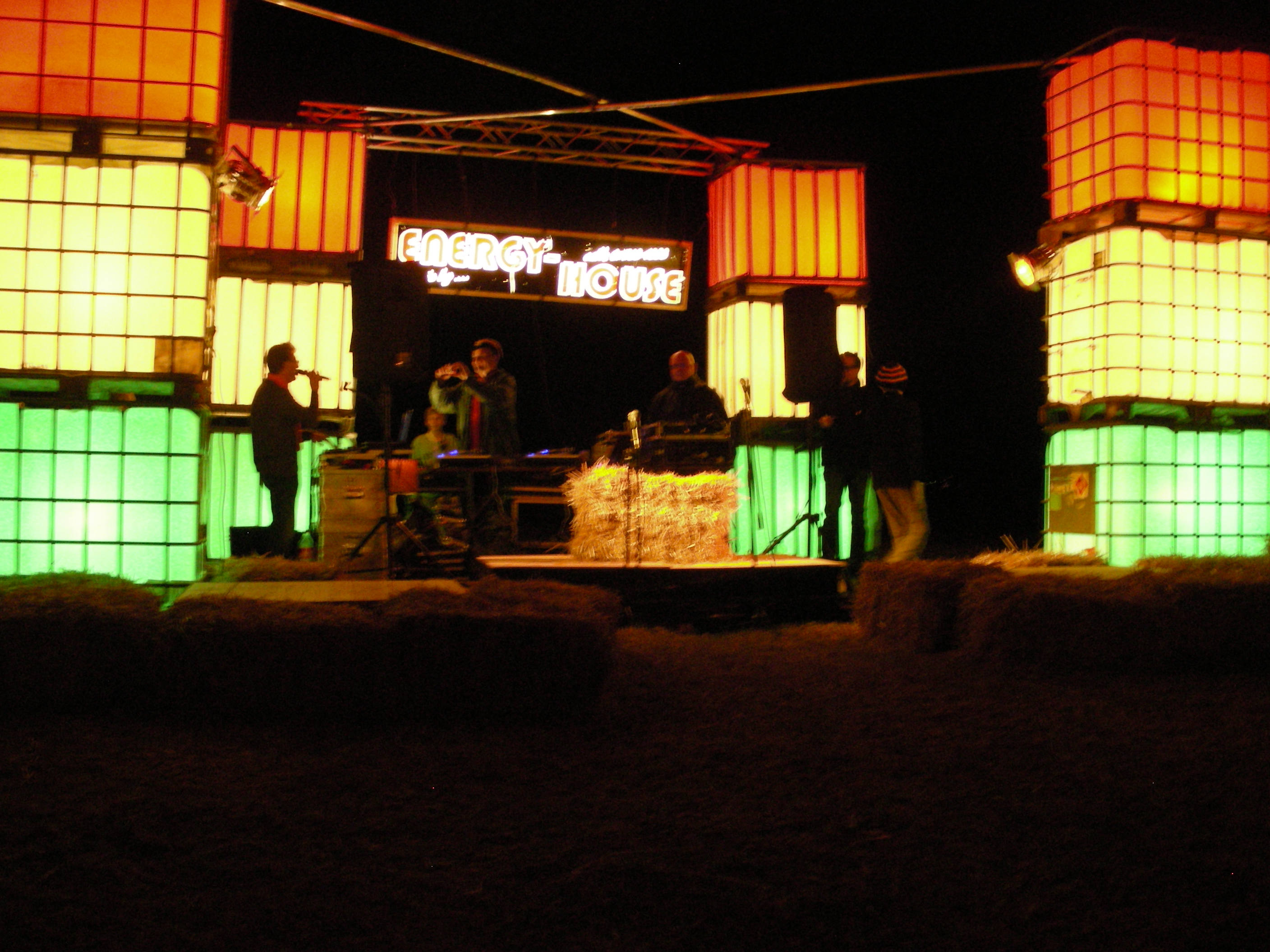 Mega Riesen Light Cube Led Lichtwürfel Leuchtwürfel bunt Illumination Show Lounge Gala Event farbig Lichtkunst Quader IBC Tanks