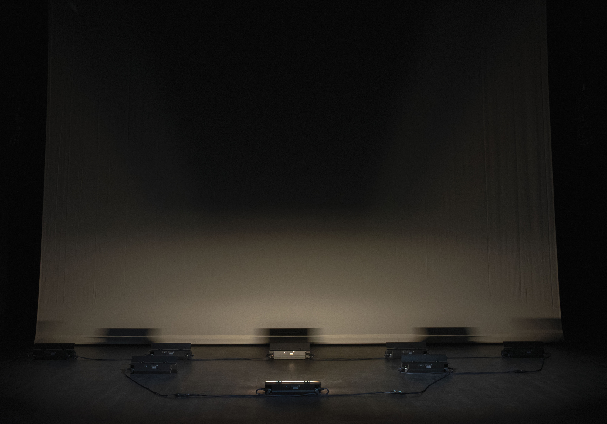 SHOWTEC Performer Cyc Q6 Cyclorama-Washer für die Hintergrundbeleuchtung